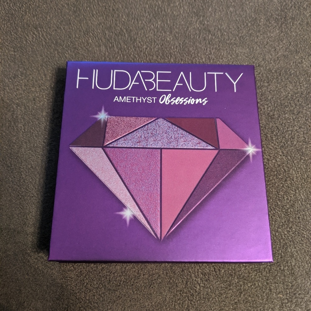 HUDA BEAUTY Amethyst Obsessions Palette